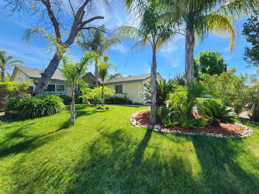 5830 Woodleigh Dr, Carmichael, CA 95608 - #2