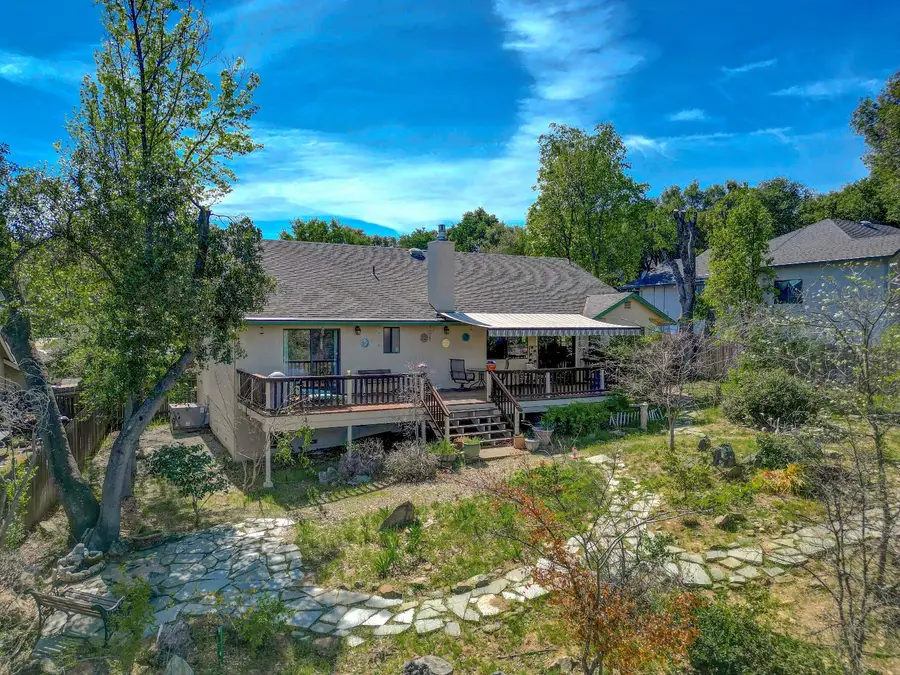 233 Mistletoe Court, Angels Camp, CA 95222 - #2