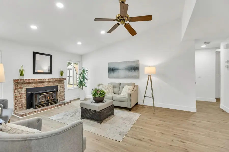 7843 Deer Creek Drive, Sacramento, CA 95823 - #2