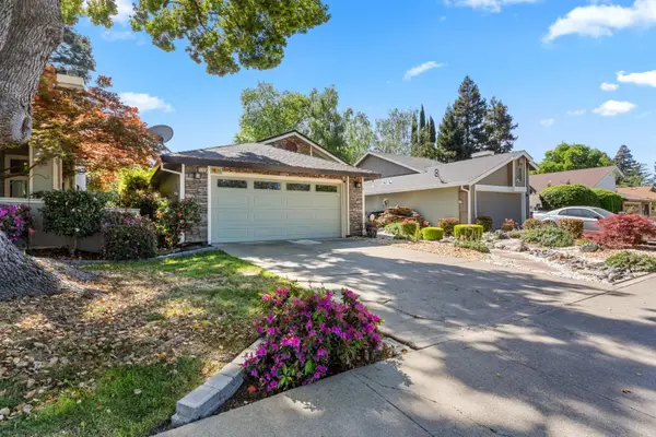 482 De Mar Drive, Sacramento, CA 95831