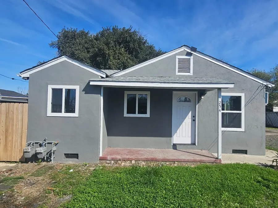 254 S Adelbert Avenue, Stockton, CA 95215 - #2