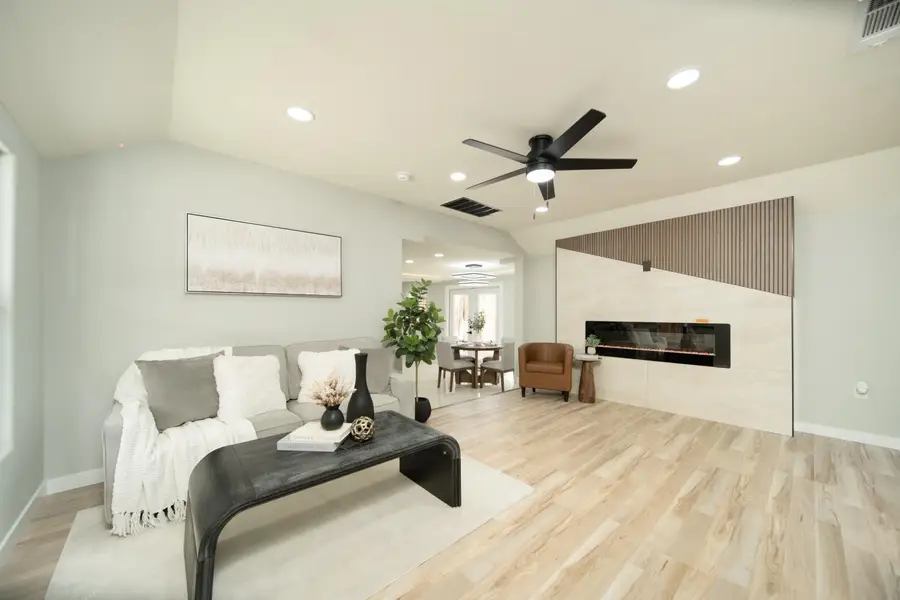 811 Nevada Street, Manteca, CA 95337 - #2