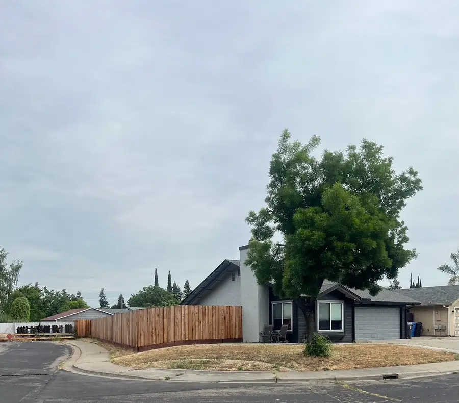 365 Diane Court, Manteca, CA 95336 - #2