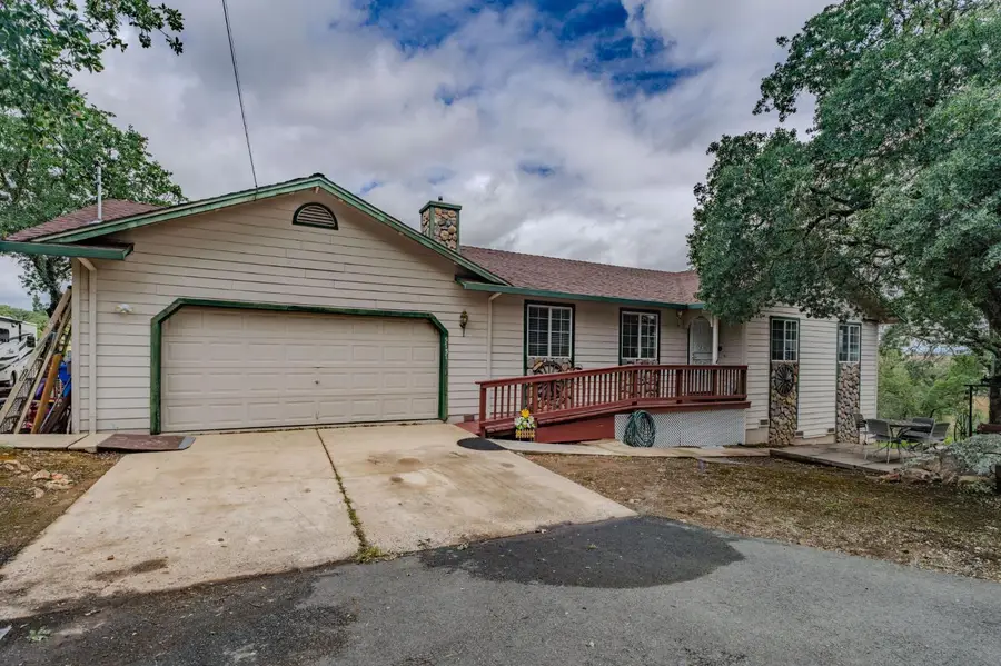 5757 Thornicroft Drive, Valley Springs, CA 95252 - #2