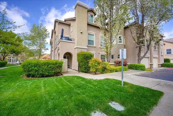 1323 Milano Drive #6, West Sacramento, CA 95691