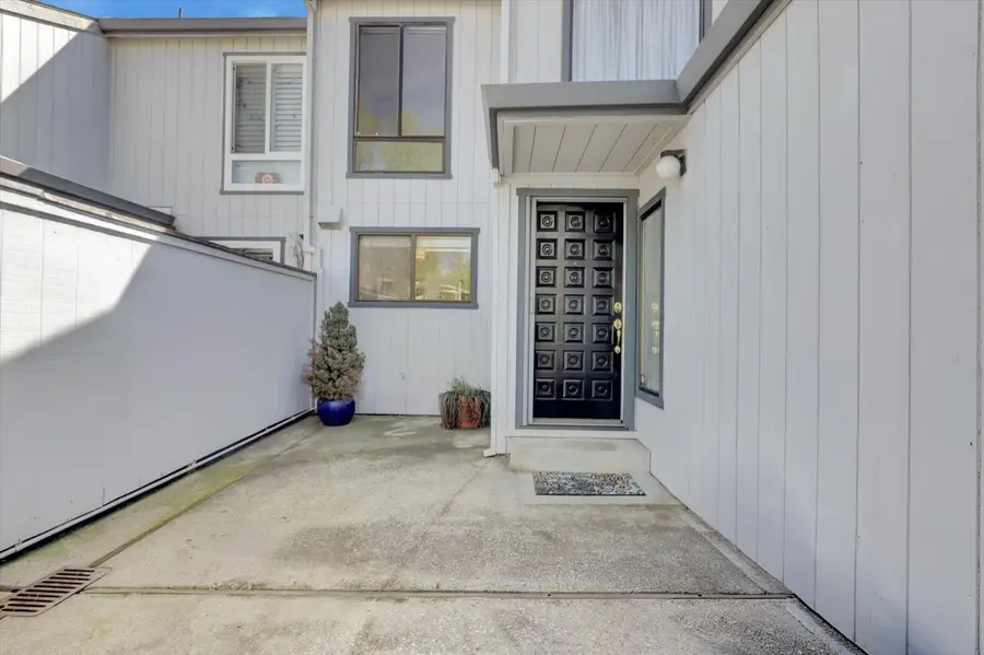 233 Woodside Court, Grass Valley, CA 95945 - #2