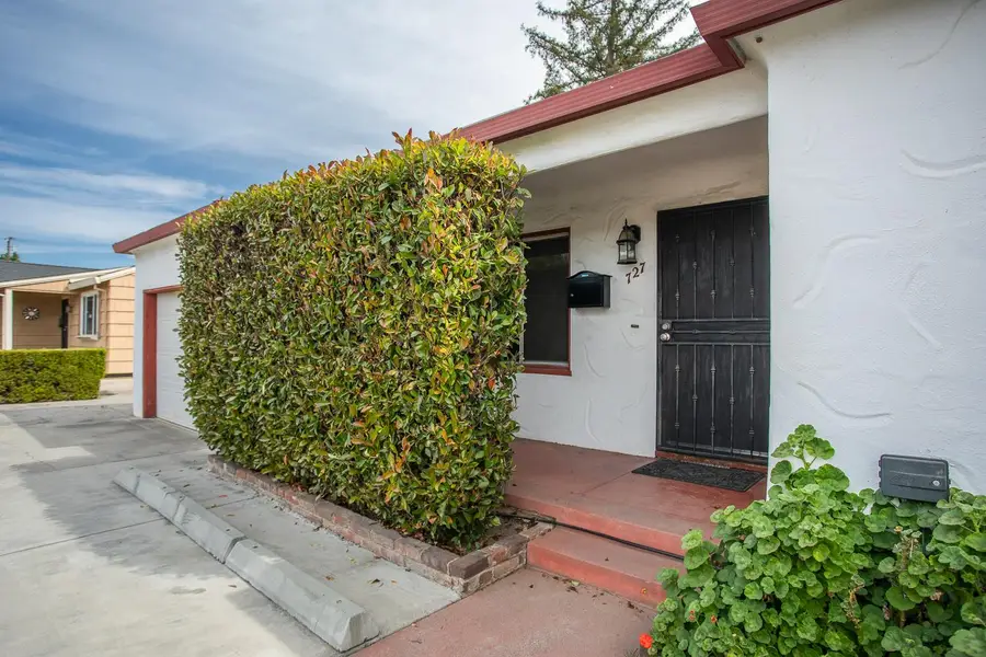 727 Gray Avenue, Yuba City, CA 95991 - #2