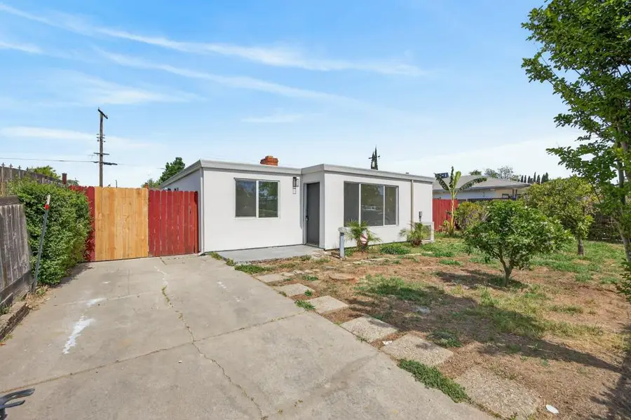 6039 34th Avenue, Sacramento, CA 95824 - #2