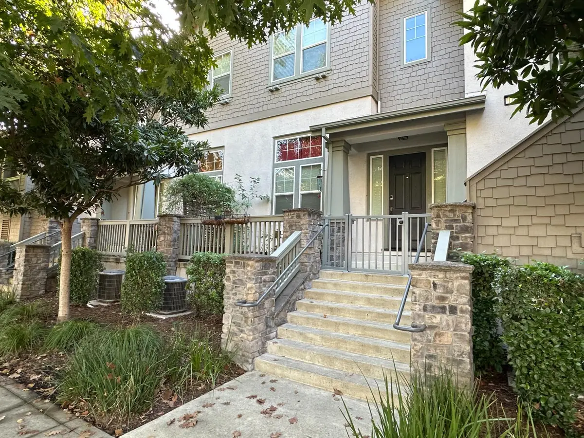 1620 D Street, Sacramento, CA 95814 - #1