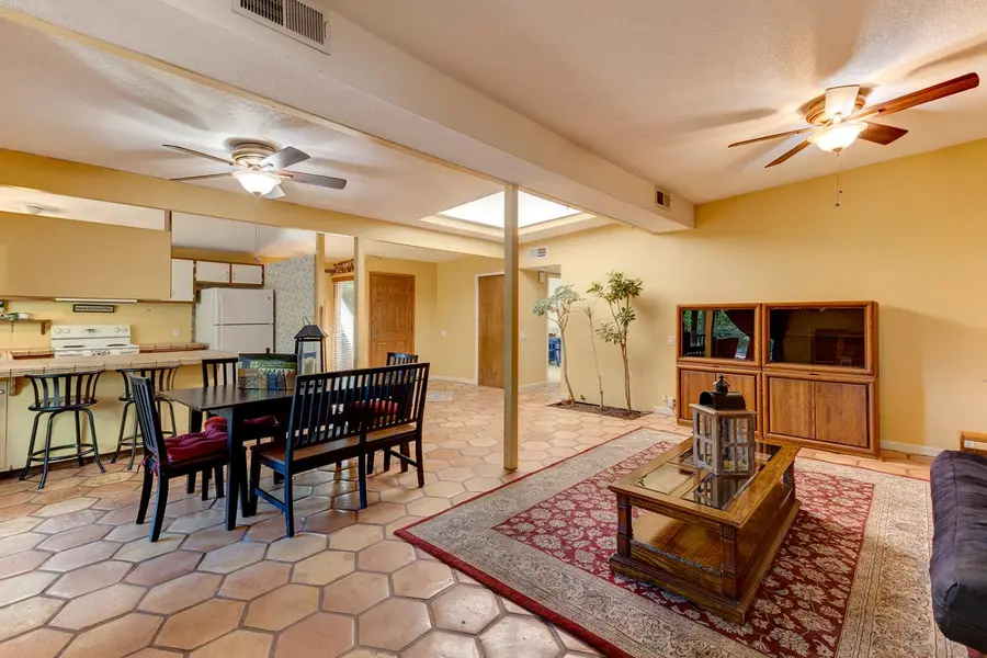 8745 Ski Court, Elk Grove, CA 95624 - #2