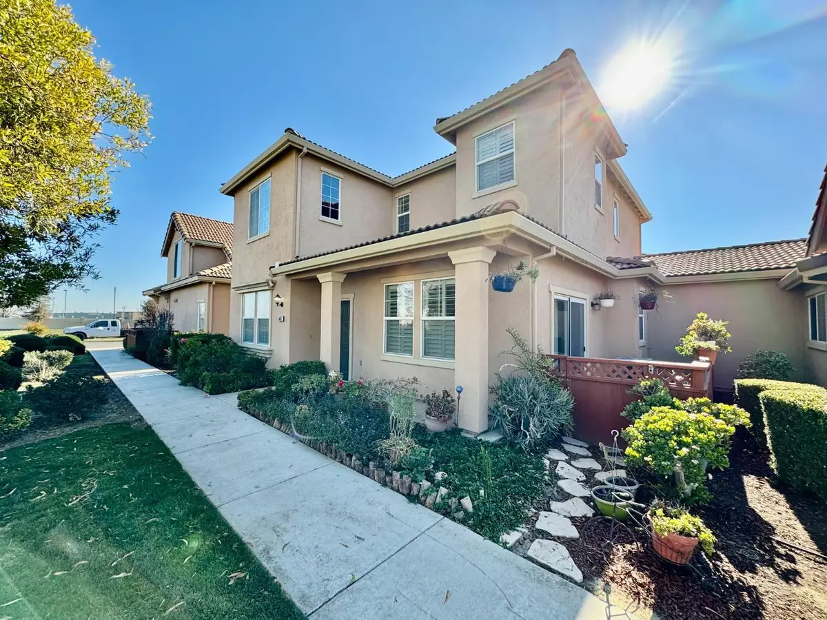 543 Machado Street, Los Banos, CA 93635 - #1