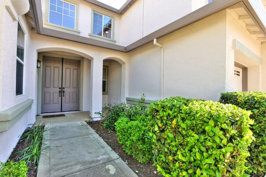 451 Hawkcrest Circle, Sacramento, CA 95835 - #3