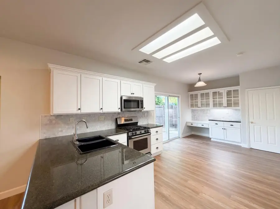 224 Pinecrest Court, Roseville, CA 95678 - #2
