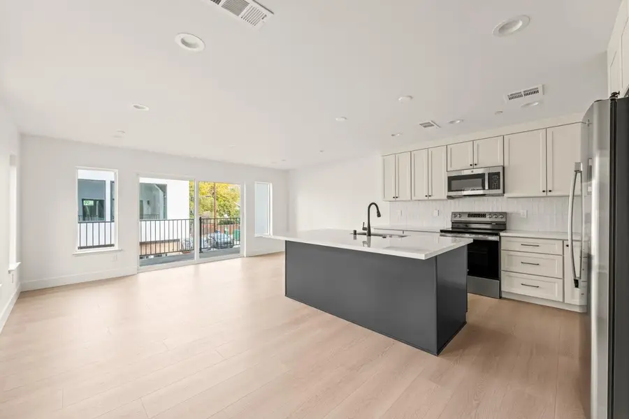 2505 W Street, Sacramento, CA 95818 - #3