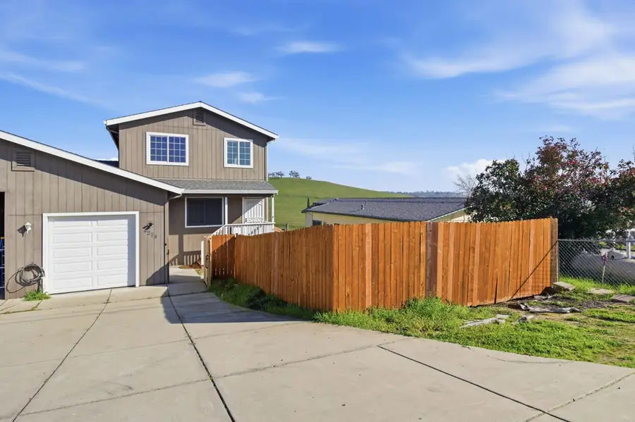 4274 Lakeview Drive #B, Ione, CA 95640 - #2