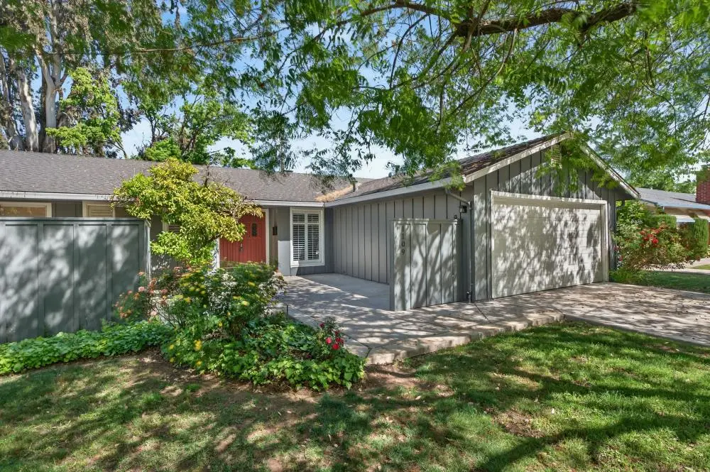 1109 W Churchill Street, Stockton, CA 95207 - #1