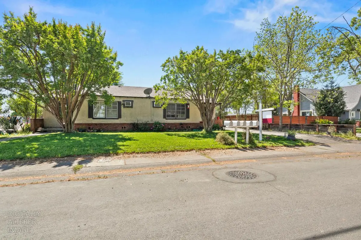 3100 29th Avenue, Sacramento, CA 95820 - #1