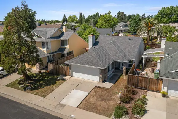 9488 Dunkerrin Way, Elk Grove, CA 95758