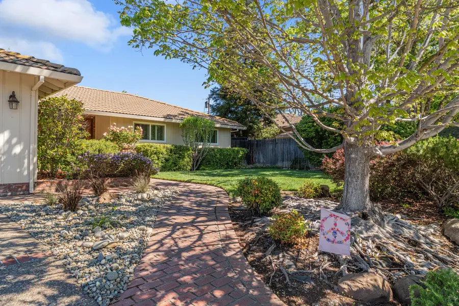 6209 Saint James Drive, Carmichael, CA 95608 - #2