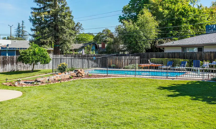 3236 Smathers Way, Carmichael, CA 95608 - #3