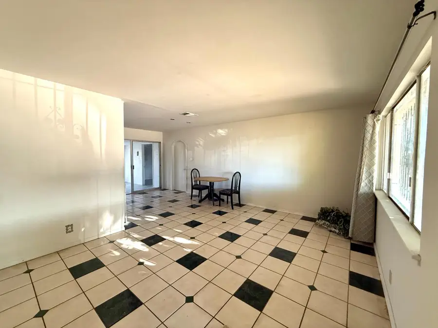 6917 Briggs Drive, Sacramento, CA 95828 - #2