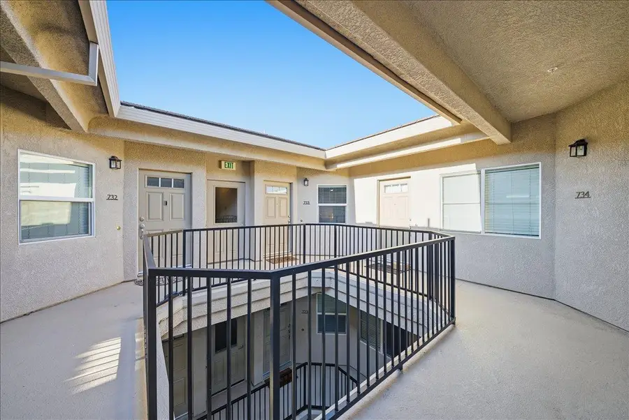 700 Moon Circle #733, Folsom, CA 95630 - #3