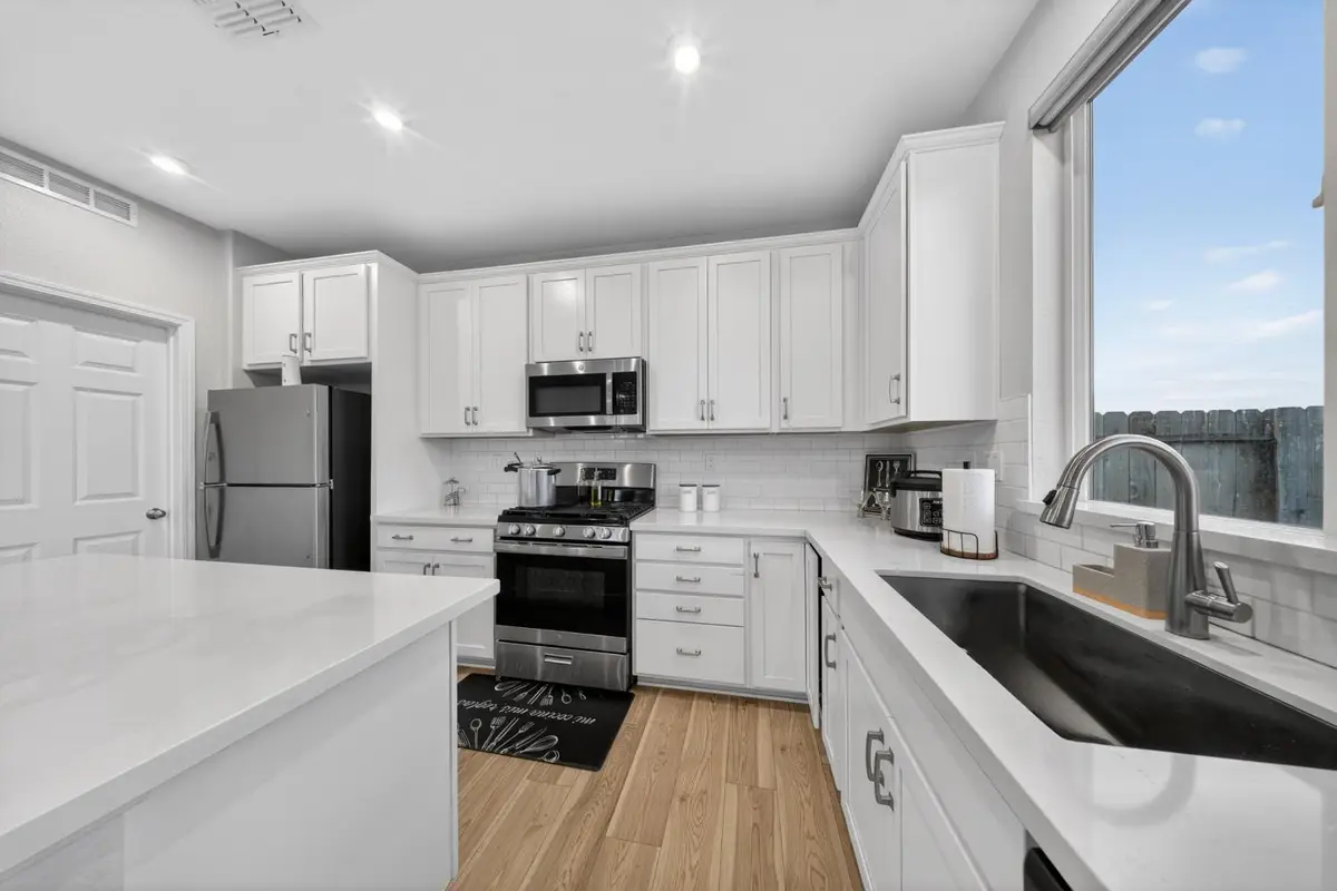 9476 Del Seis Drive, Sacramento, CA 95829 - #1