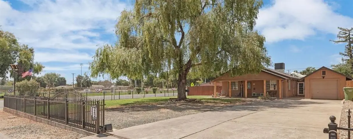 242 3rd Street, Galt, CA 95632 - #1