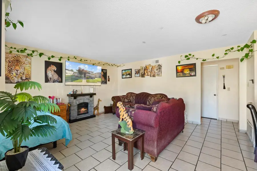 4426 La Cresta Way #1, Stockton, CA 95207 - #3