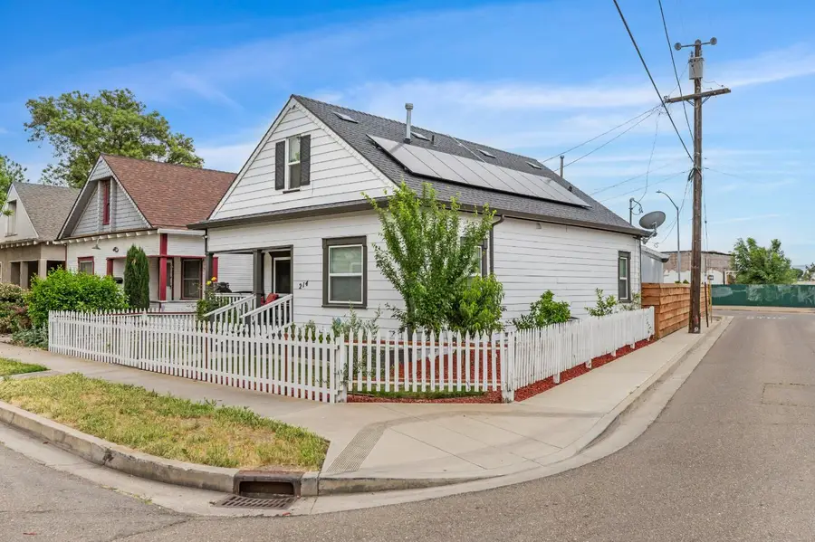 214 W 7th Street, Tracy, CA 95376 - #2