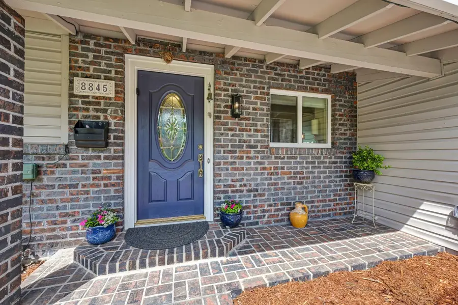 8845 Anona Way, Orangevale, CA 95662 - #3