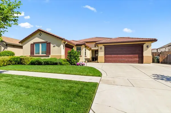 1809 Seabiscuit Way, Plumas Lake, CA 95961