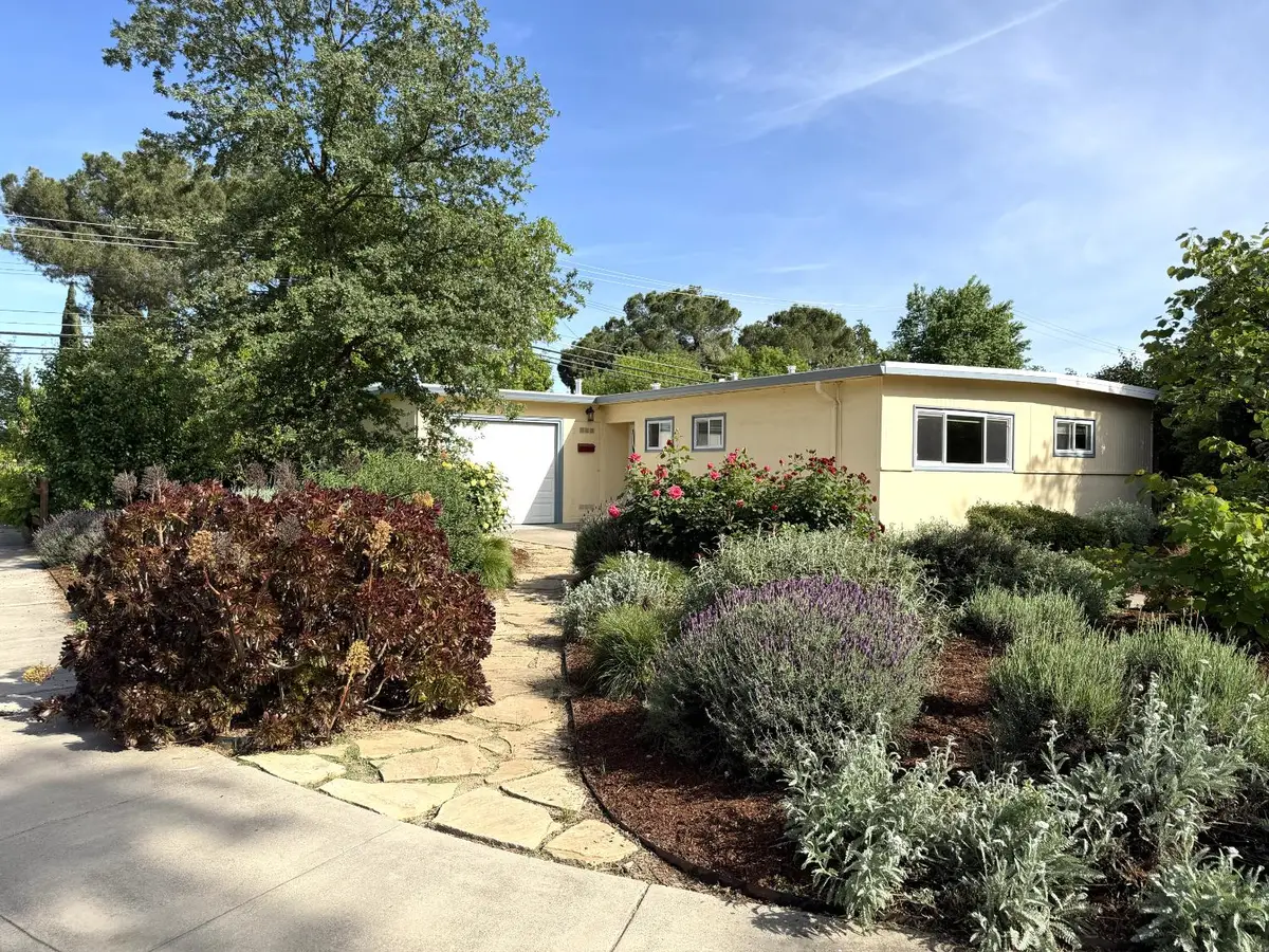 938 Snyder, Davis, CA 95616 - #1