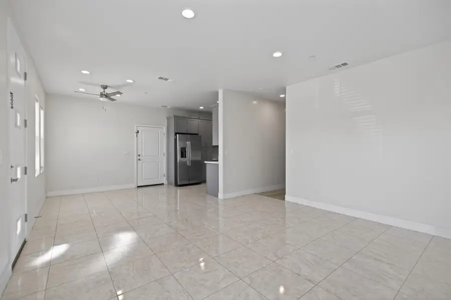 5960 Cortes Court, Sacramento, CA 95824 - #3