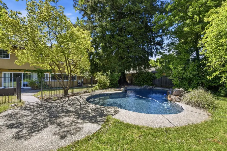 3283 Cambridge Road, Cameron Park, CA 95682 - #2