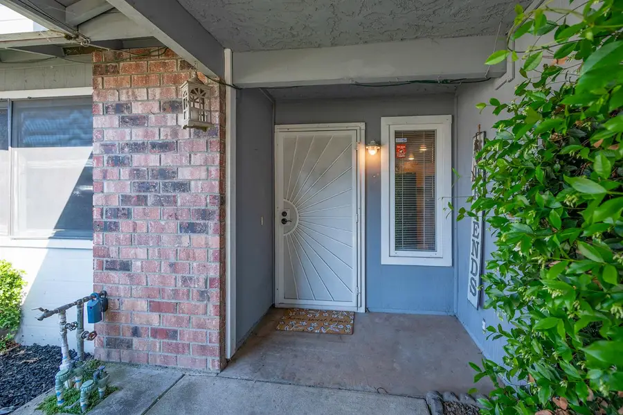 8445 Juglans Drive, Orangevale, CA 95662 - #2