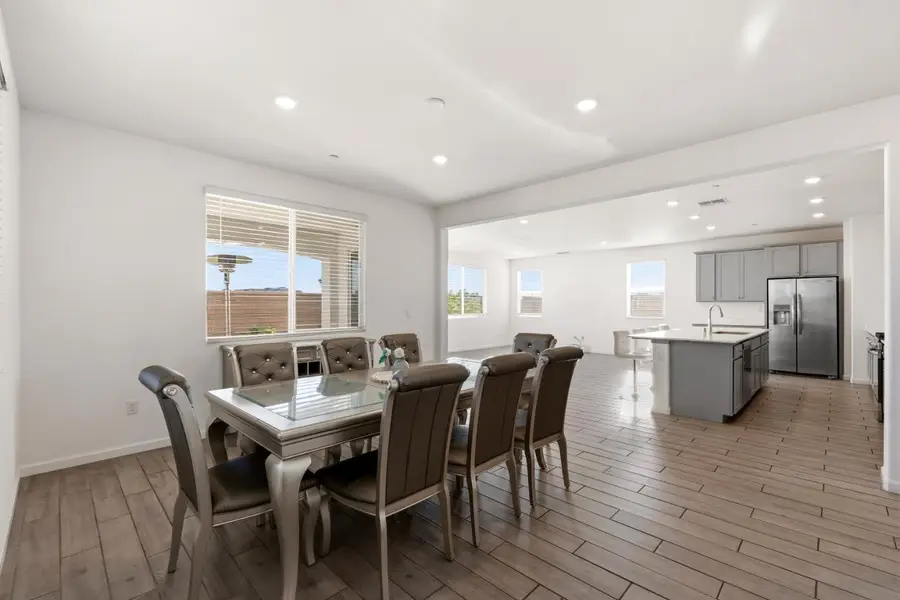 8679 Oldfield Way, Sacramento, CA 95829 - #2