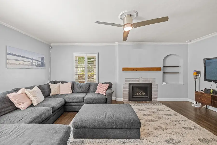 2616 Land Park Drive, Sacramento, CA 95818 - #2