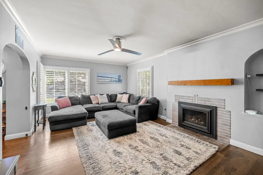 2616 Land Park Drive, Sacramento, CA 95818 - #3