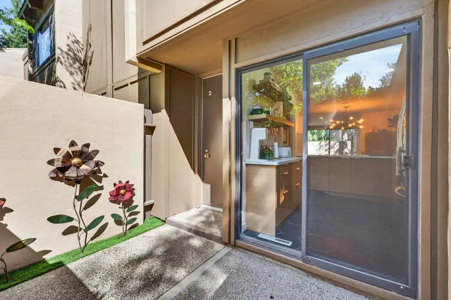 878 Woodside Lane #2, Sacramento, CA 95825 - #2
