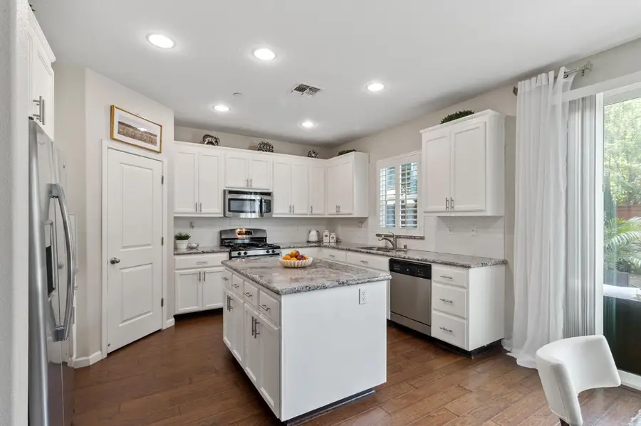 9848 Porto Bay Drive, Elk Grove, CA 95757 - #3