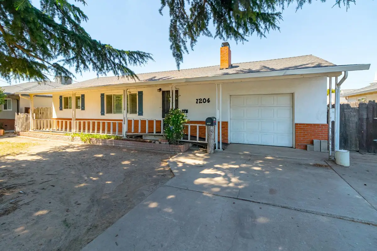 1204 Maple Drive, Oakdale, CA 95361 - #1