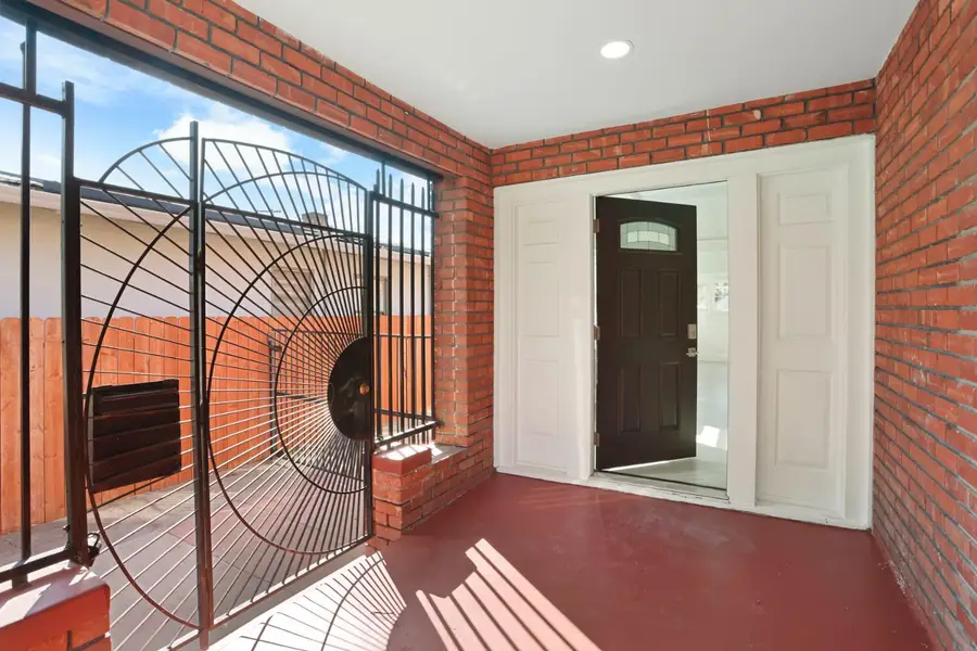 140 E Sonoma Avenue, Stockton, CA 95204 - #3