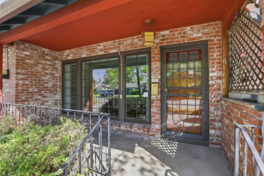 3917 Kings Way, Sacramento, CA 95821 - #2