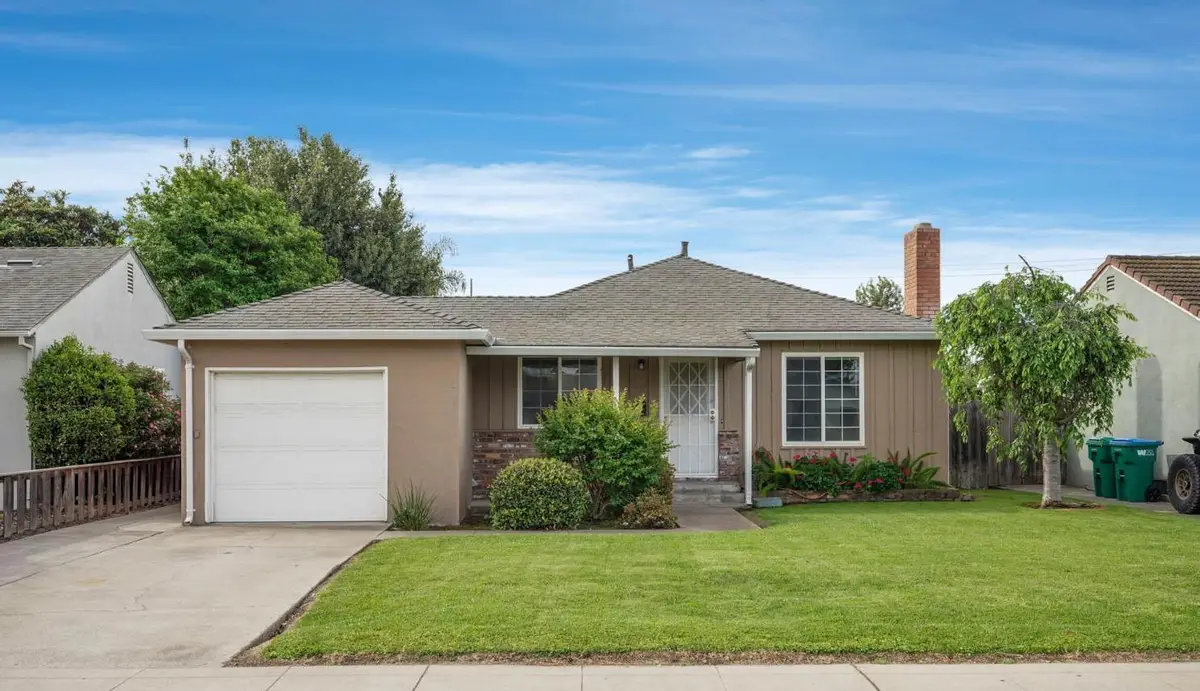 1606 W Lockeford Street, Lodi, CA 95242 - #1