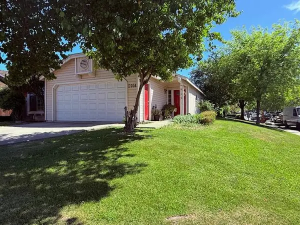 2924 Merle Avenue, Modesto, CA 95355
