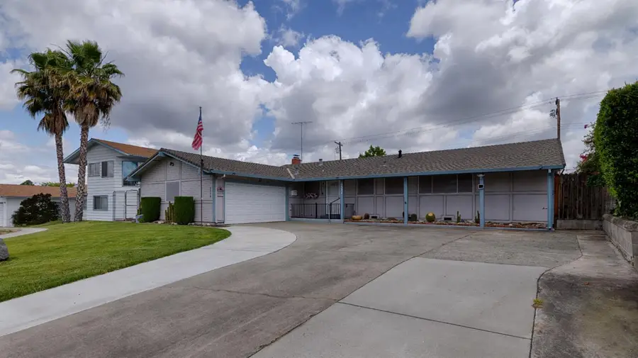 6324 Matterhorn Drive, Sacramento, CA 95842 - #2