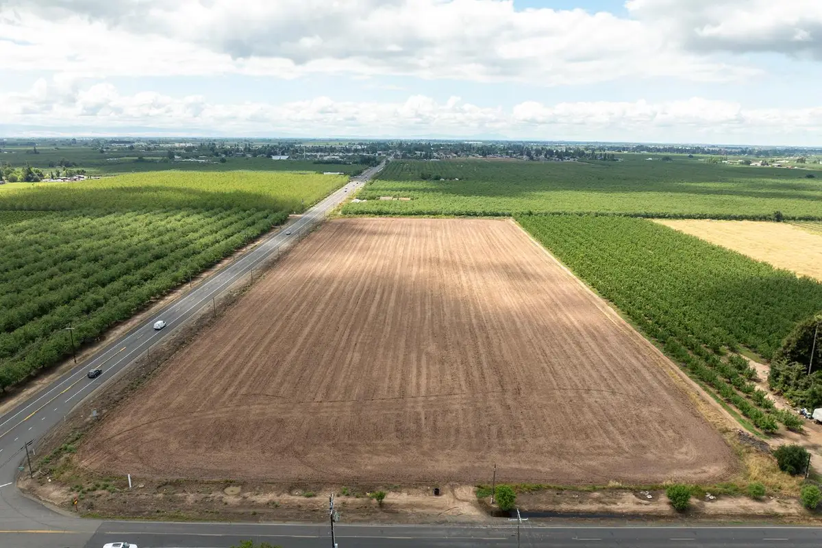 18305 S Steinegul Road, Escalon, CA 95320 - #1