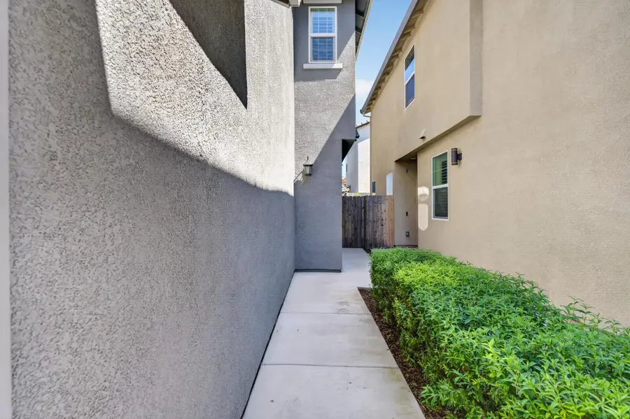 8347 Frontera, Sacramento, CA 95829 - #3