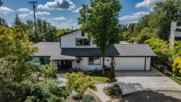 2 Vista Court, Sutter Creek, CA 95685